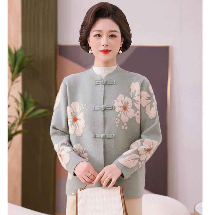 New Embroidered Plus-size Knit Top Middle-aged and Elderly Joker Sweater Spring and Autumn Mother V-neck Sweater Coat