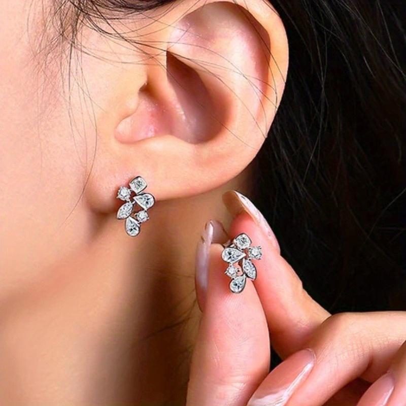 1 Pair of Stylish Flower Earrings with Elegant and Sweet Flower Geometric Accessories Set with Synthetic Zircon, Suitable for Daily Wear