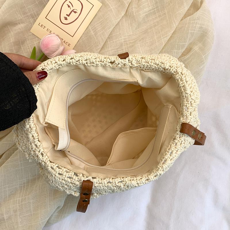 Handgehäkelte Tragetasche für Damen Sommer Strandurlaub Stil Große Kapazität Strohgewebte Umhängetasche Lässiges Mode Design