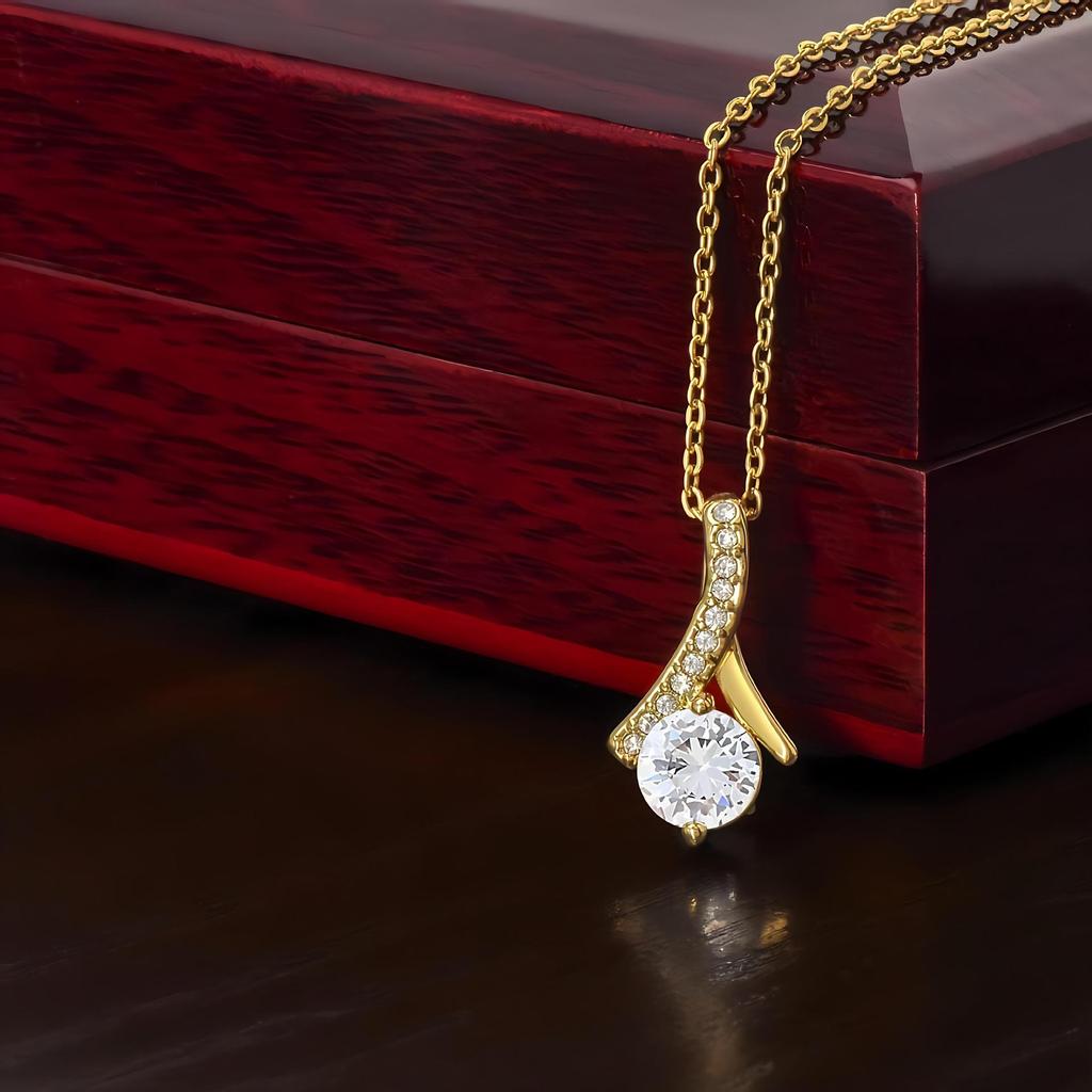 Charming Micro-Inlaid Diamond Pendant Necklace – Fresh, Lovely, and Fashionable Bone Chain