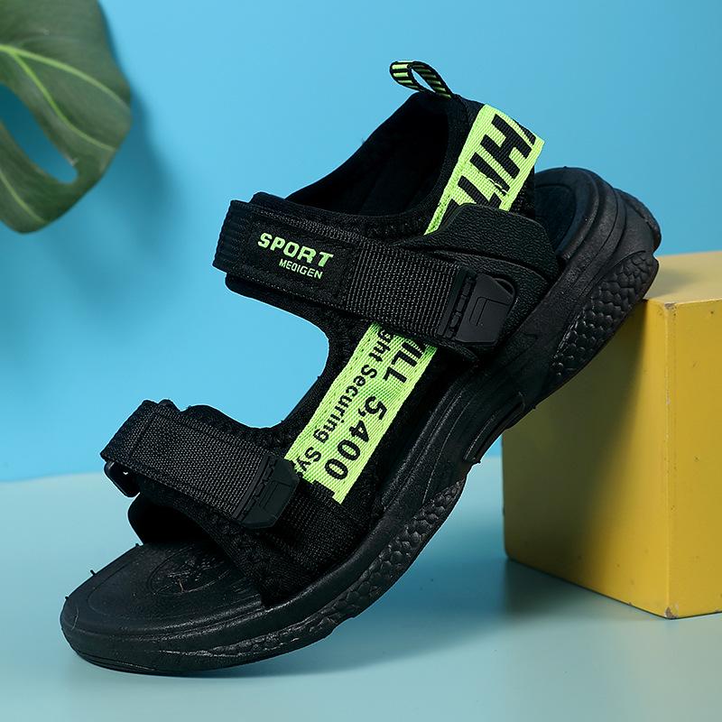 2025 Boys' Summer Beach Sandals: Non-Slip, Soft Sole, Anti-Collision Sports Shoes for Middle and Big Kids