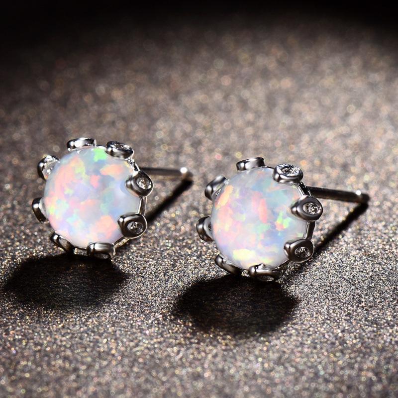 Hot Sale Pinduoduo 8-Claw Opal Earrings Men s and Women s Personality Classic Niche Light Luxury Earrings