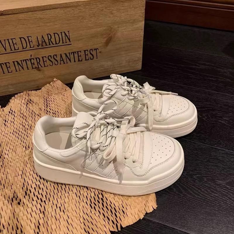 

2025 spring retro heightening board shoes women s new popular thick-soled versatile sports and leisure shoes German training white shoes 35 белый