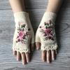 Handmade Flower Embroidered Gloves Women Fingerless Knit Gloves Autumn Winter Cold Proof Writing Gloves INS Embroidered with Bee
