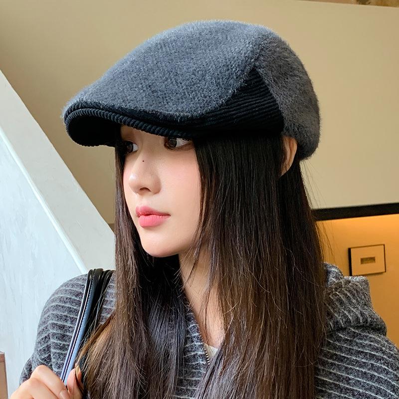 British Style Retro Versatile Forward Hat In Autumn and Winter Splicing Plus Velvet Thickened Baseball Cap Showing The Face Small Warm Newspaper Hat