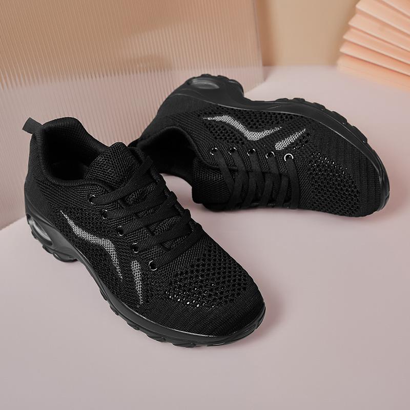 Fashion Women's Sports Shoes Summer Red Walking Large Breathable Tennis 2025 New Mesh Running Shoes Lightweight Flat Vulcanized Shoes