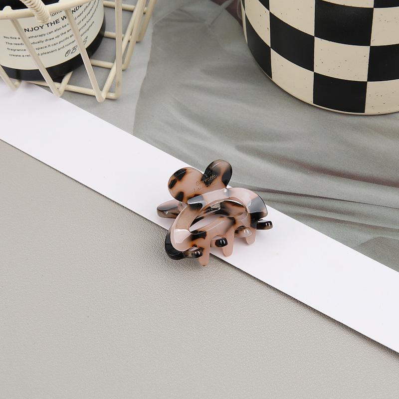 

Новый маленький краб-зажим для волос в форме сердца из ацетата для девочек, милые заколки для волос в форме сердца, женские аксессуары для волос, шпильки, зажимы