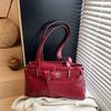 Underarm bag women's new popular fashion high-end niche commuter bag retro versatile shoulder bag