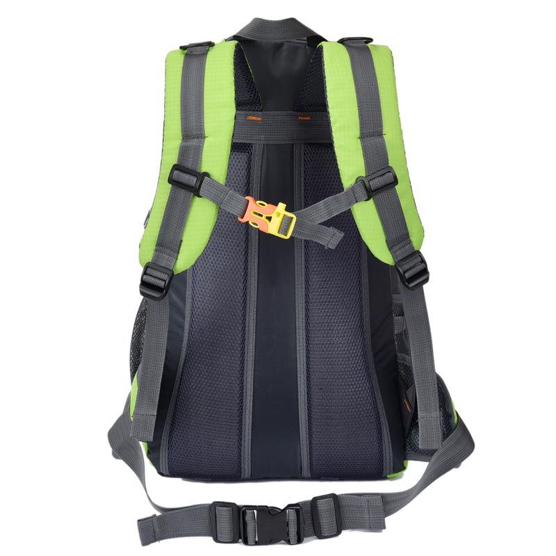 Unisex 40L Water-Repellent Hiking Backpack for Travel and Mountaineering