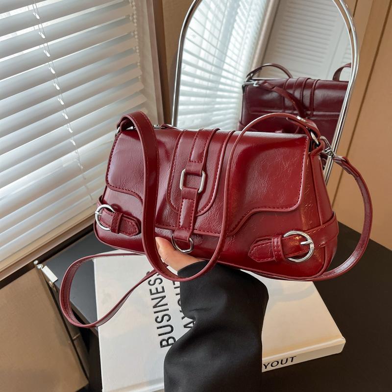 Niche Fashion Underarm Bag Women's New Popular Versatile Shoulder Messenger Bag Commuter Leisure Bag