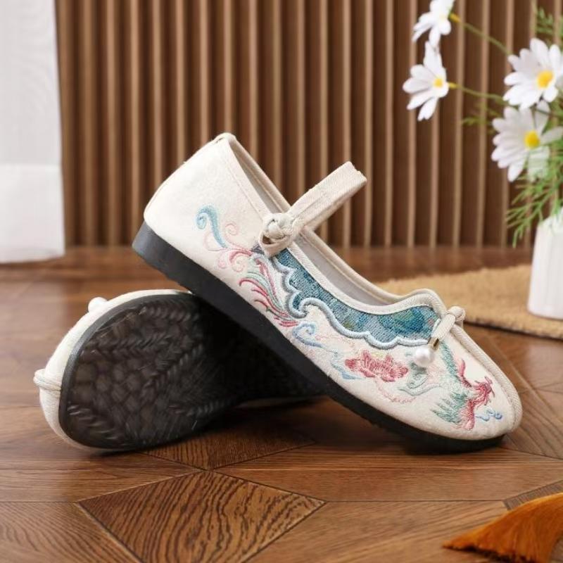 Woman's Chinese Traditional New Flat Sole Embroidered Shoe Soft Sole Non Slip Round Toe Hanfu Shoes Lightweight Canvas Shoes