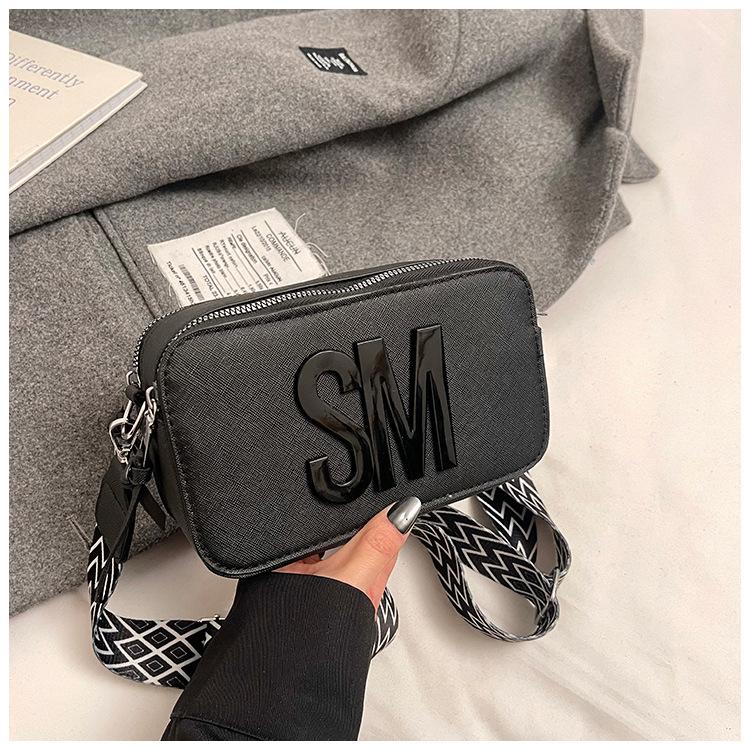 Women's Bag Shoulder Bag Winter Small Square Bag Average Size Zipper Fashion Versatile Bag