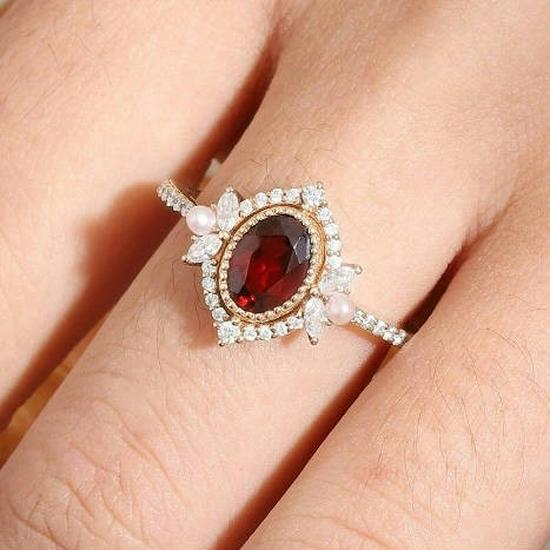 Anello da Donna Super Fresco Rosso Melograno con Zircone e Diamante Perla
