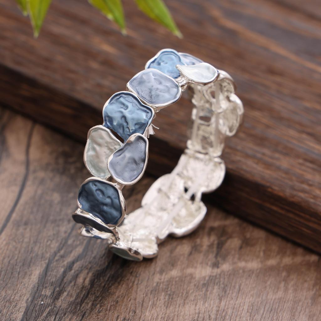 Color geometric square alloy elastic bracelet, fashionable high-end color painted oil women's bracelet