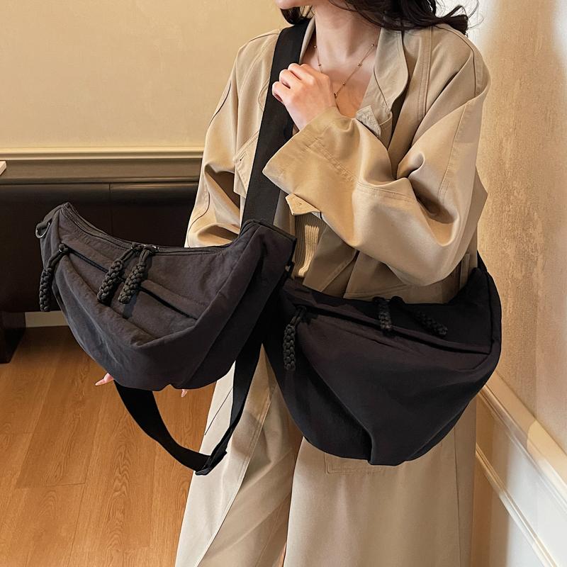 Light Commuter Crossbody Bag Women's Dumpling Bag Large Capacity Shoulder Bag