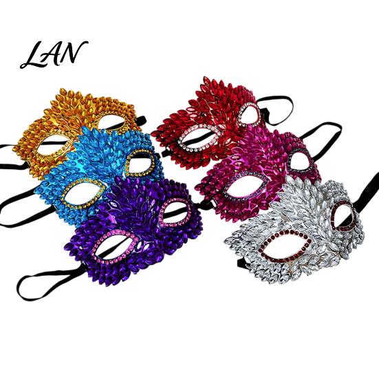 Elegant Costume Party Mask Gothic Cat Eye Masquerade Mask, Rhinestone Vintage Half Face, Sexy Shining Venetian Style Halloween Costume, Glitter