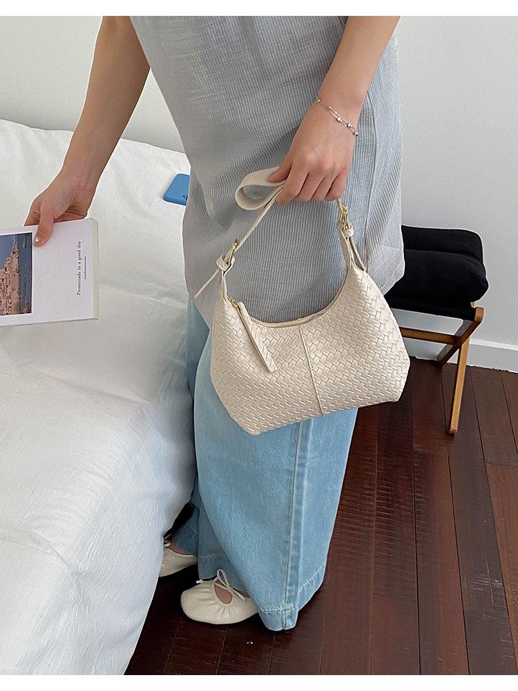 Cross2026 Women's Trendy Woven Tote: High-End, Versatile Single Shoulder Bag for Commuting and Style