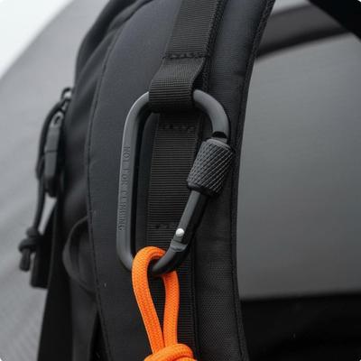 DShaped Carabiner Clip Versatile Locking Lightweight Outdoor Gear for Hikers, Campers,