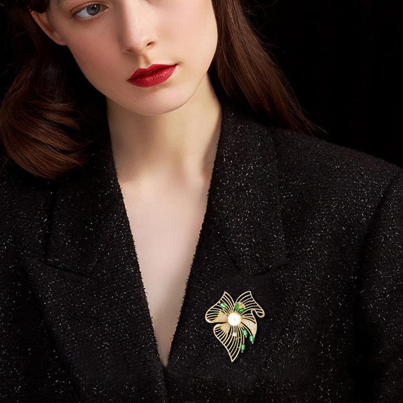 Broșă de lux din cupru cu micro-incrustații de zirconiu cubic, frunze goale, imitație de perlă, bijuterii, cadouri, accesorii de îmbrăcăminte