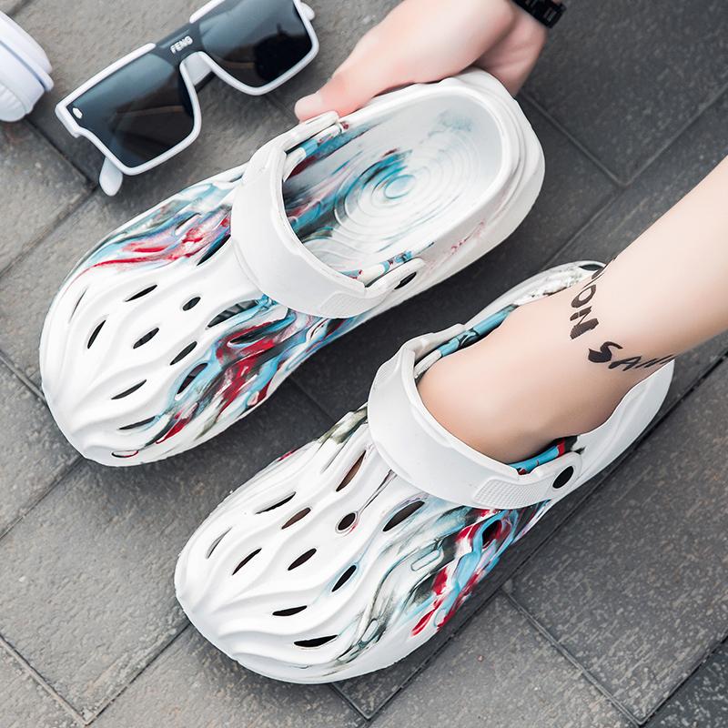 Fashion Summer White Men Slippers Trend Slides Outdoor Garden Clog Waterproof Beach Sandals Street Flip Flops Indoor Home Shoes 40-45