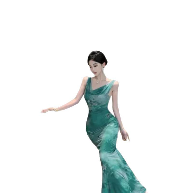Pure and alluring butterfly print green dress for women, summer temperament, swaying collar, waist-cinching, sleeveless, hip-hugging long dress