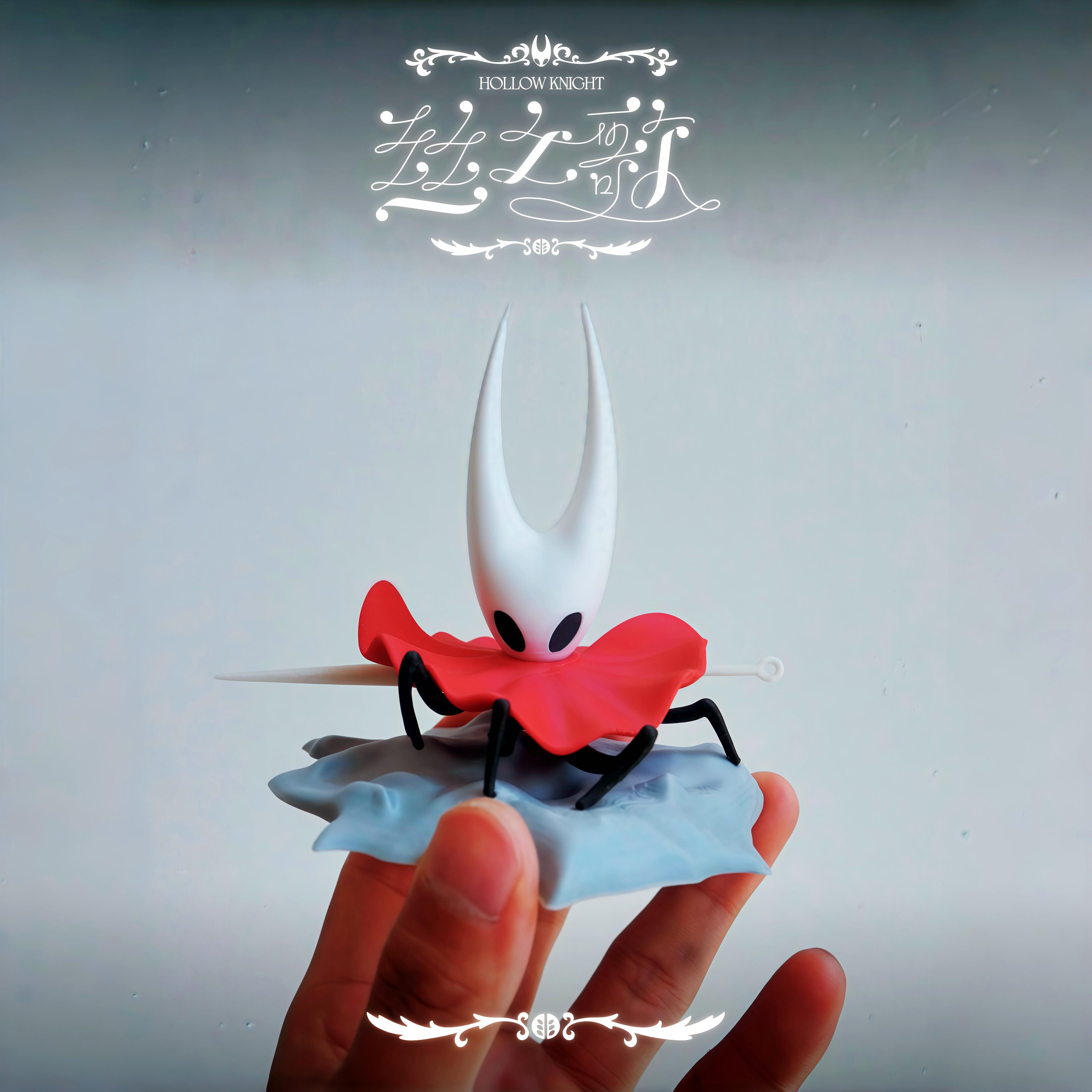 

Hollow Knight Silk Song Bumblebee 3D Printed Ornament with Base - Magnetic Table Top Decorative Accessory for Fans