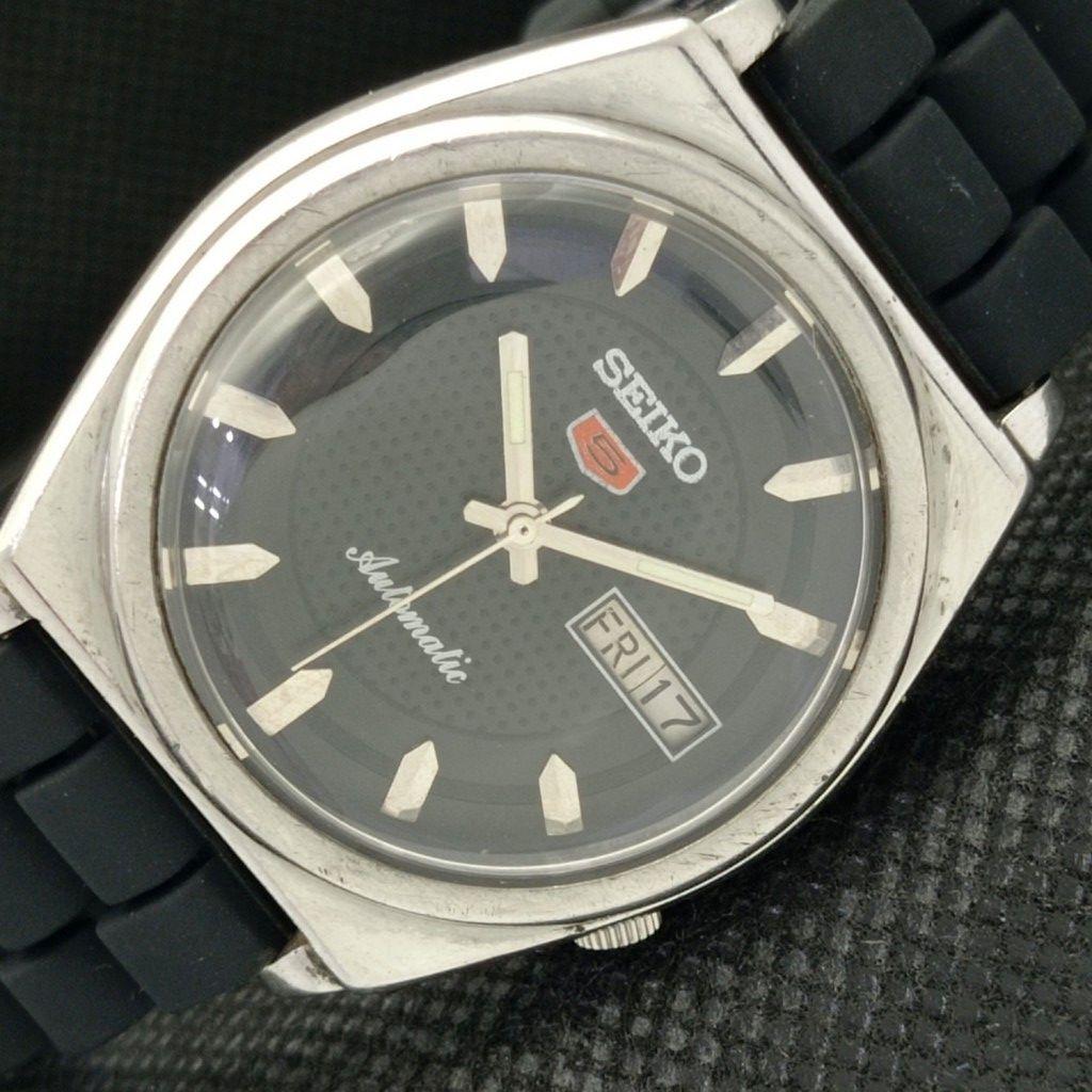 

USED VINTAGE SEIKO 5 AUTOMATIC 7009A JAPAN MENS D/D BLACK WATCH 588c-a313946-9 SKU588c-a313946