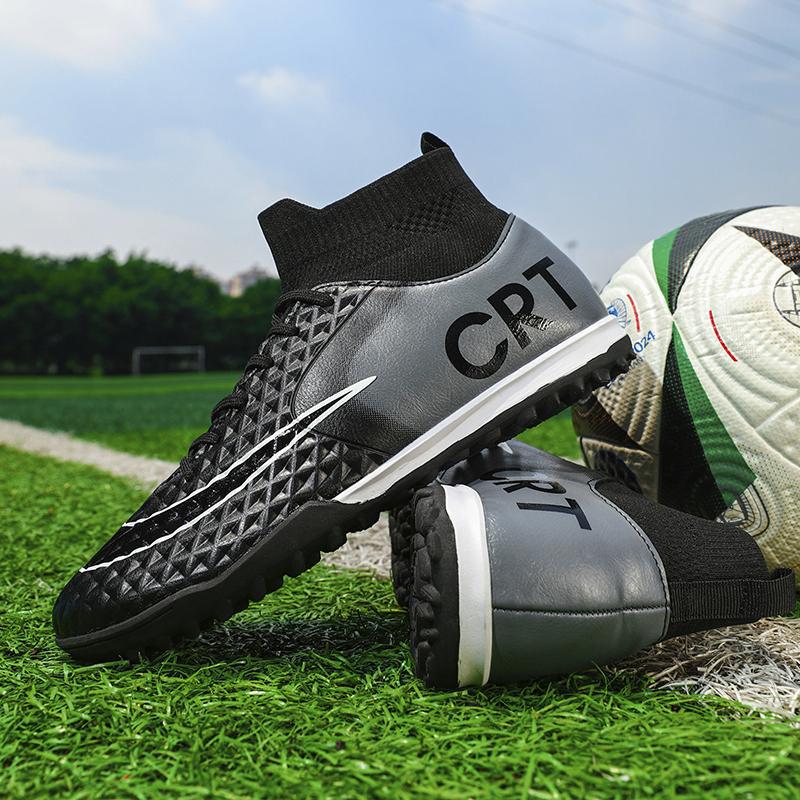 

2025 new low-top World Cup football shoes men s and women s training shoes, young students broken nails and spikes 35