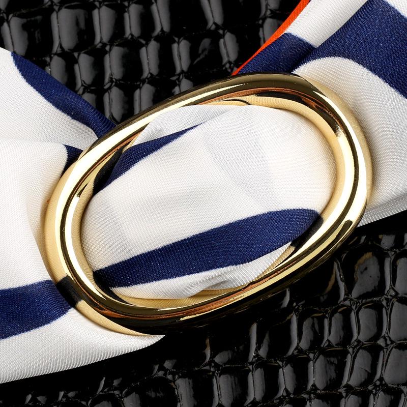 Elegant Gold Oval Scarf Clip: Versatile High-End Buckle for Women
