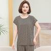 Fashionable Summer Outfit Set for Middle-aged Moms: Stylish Round Neck Short-Sleeve Top & Plus Size Two-Piece Set