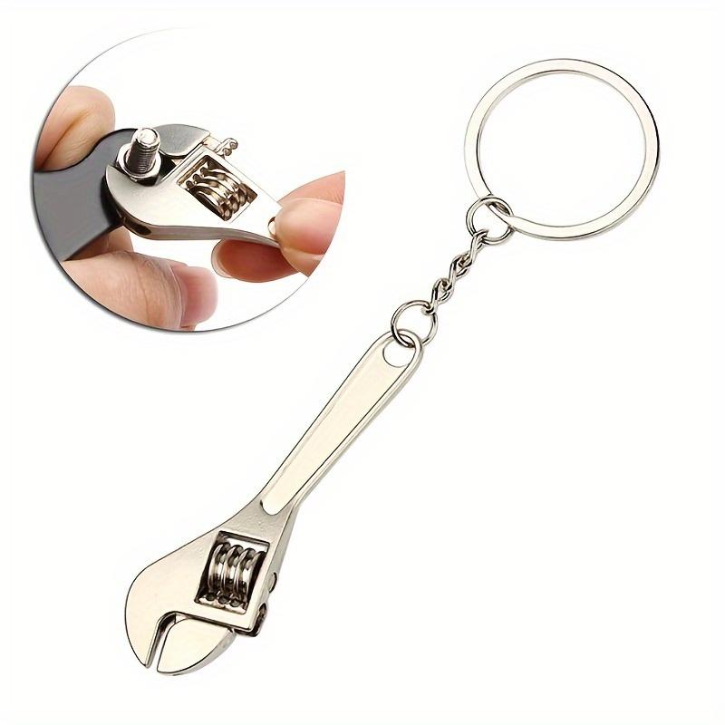 1pc Men's Mini Wrench Keychain, Portable Metal Adjustable Universal Spanner For Bicycle, Motorcycle & Car Repairing