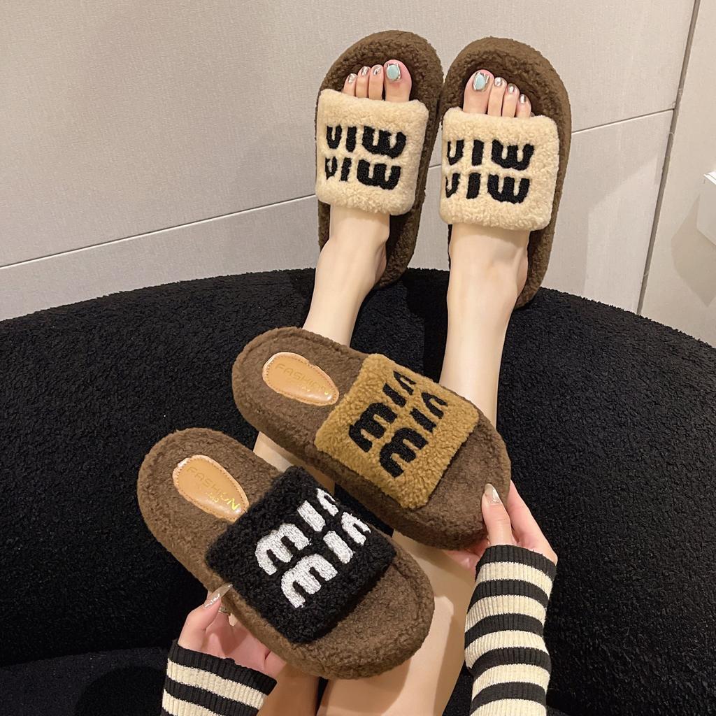 Mao Mao Tuo Girl 2025 Autumn and Winter New Muffin Bottom Alphabet Accessories Fashion Outer Wear Home Warm Plush Slippers