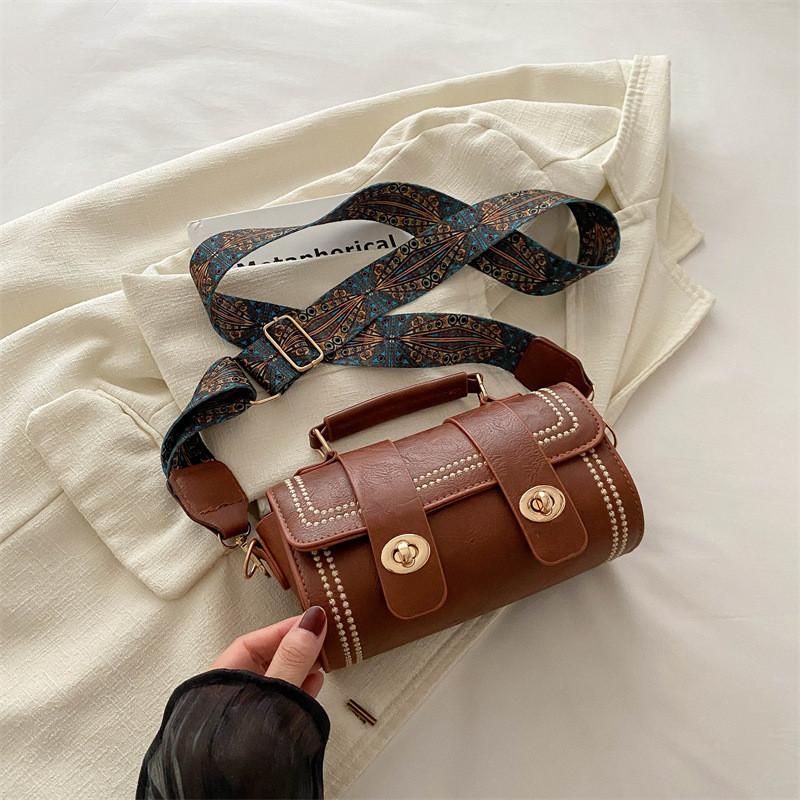 Trendy Retro Shoulder Bag For Women 2024 New Stylish Pu Leather Square Handbag