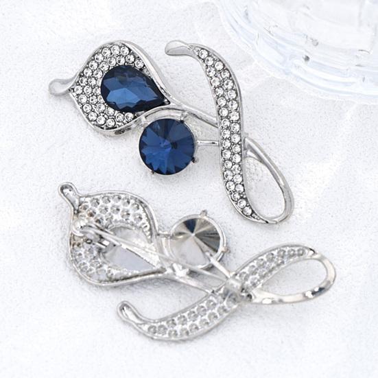 Elegant Brooch Pin Women Rhinestone Flower Pin, Sparkling Floral Lapel Daily Wear Jewelry Decorative Accessory for Coats Dresses Suits Vintage Badge