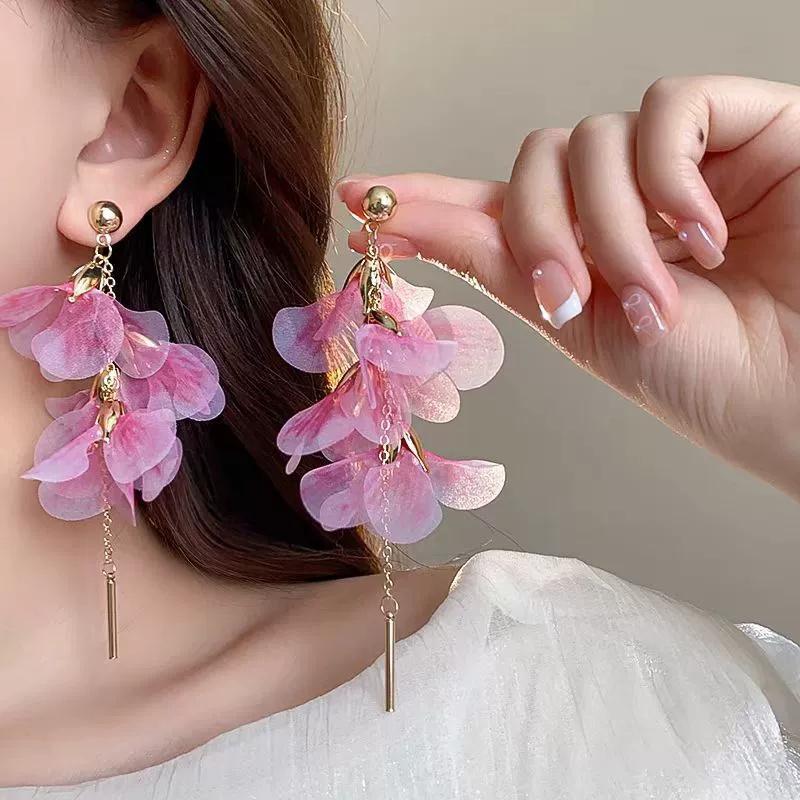 Pink Fabric Flower Clip on Earrings for Women Fashion Handmade Long Tassel Ear Clips Sweet Temperament Banquet Vacation Jewelry