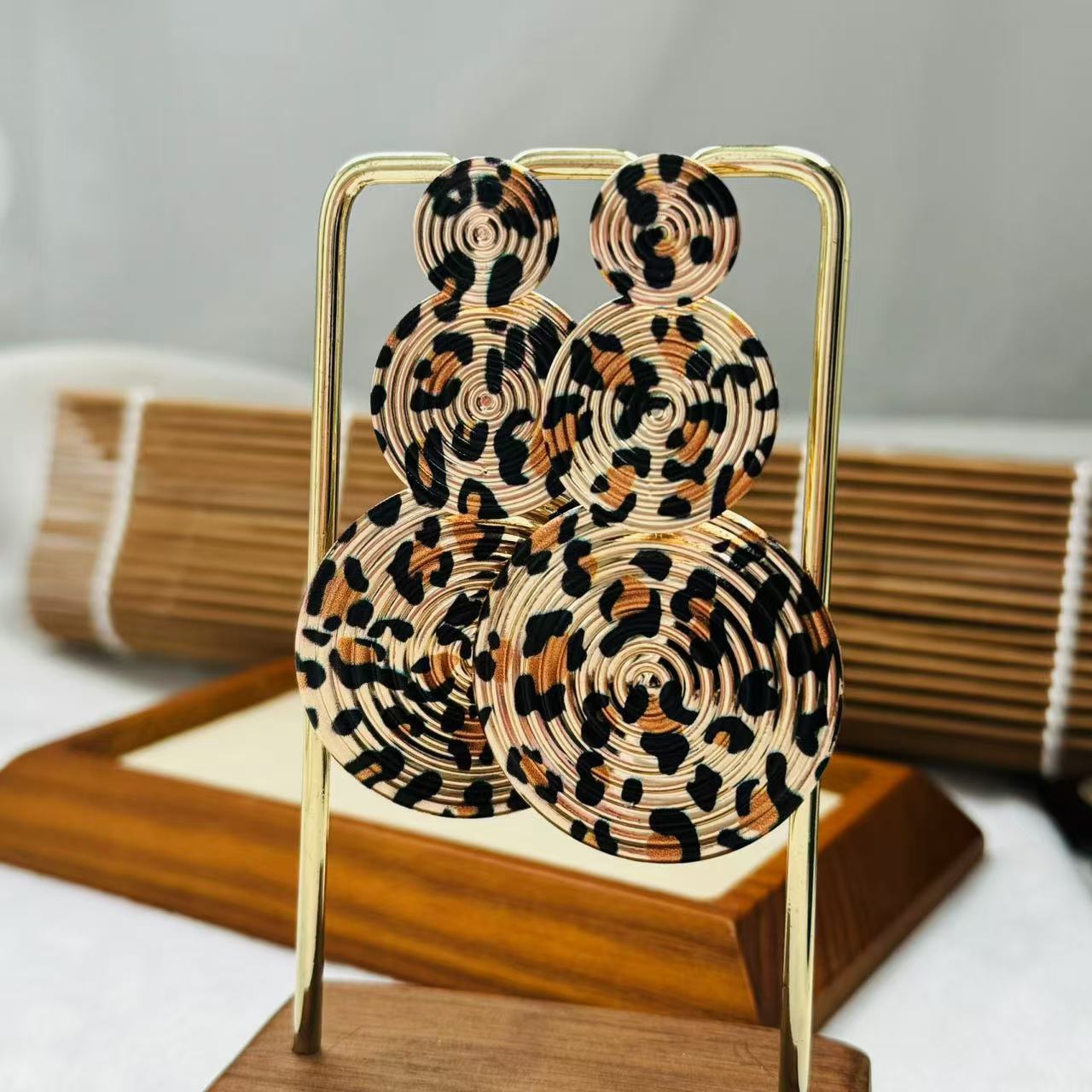 

1 pair of mosquito coil disc leopard print stud earrings autumn and winter style earrings personality