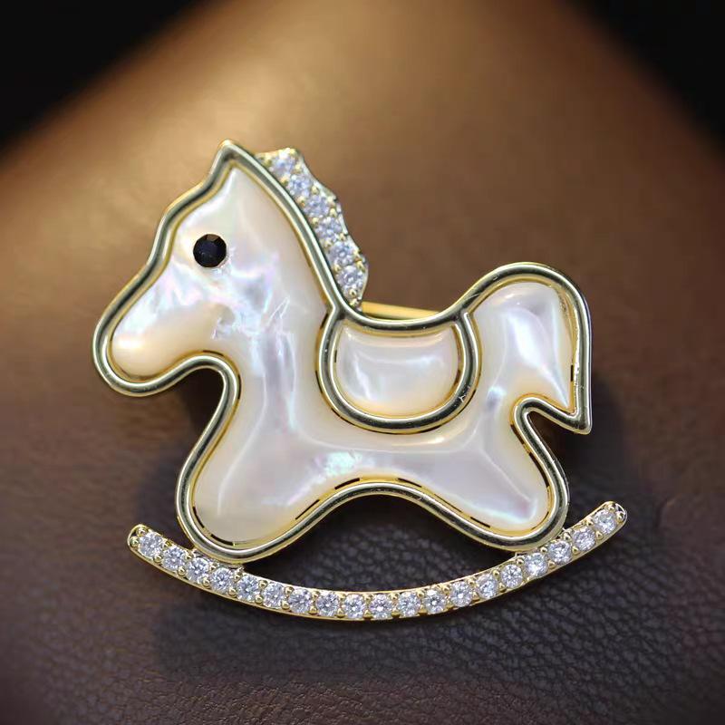 

Imitation Beimu Animal Zodiac Pony Brooch Pins For Women Clothing Coat Accessories Gifts 1pc