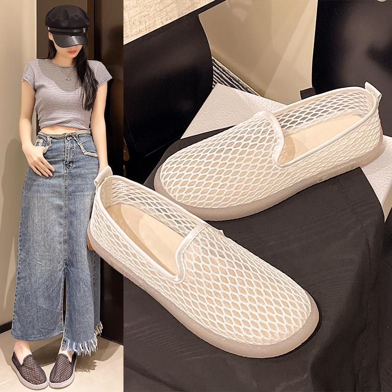 Fashion The New Summer Thick-soled Perforated Sandals Are Comfortable and The Mom's Beach White Sneakers Are Breathable