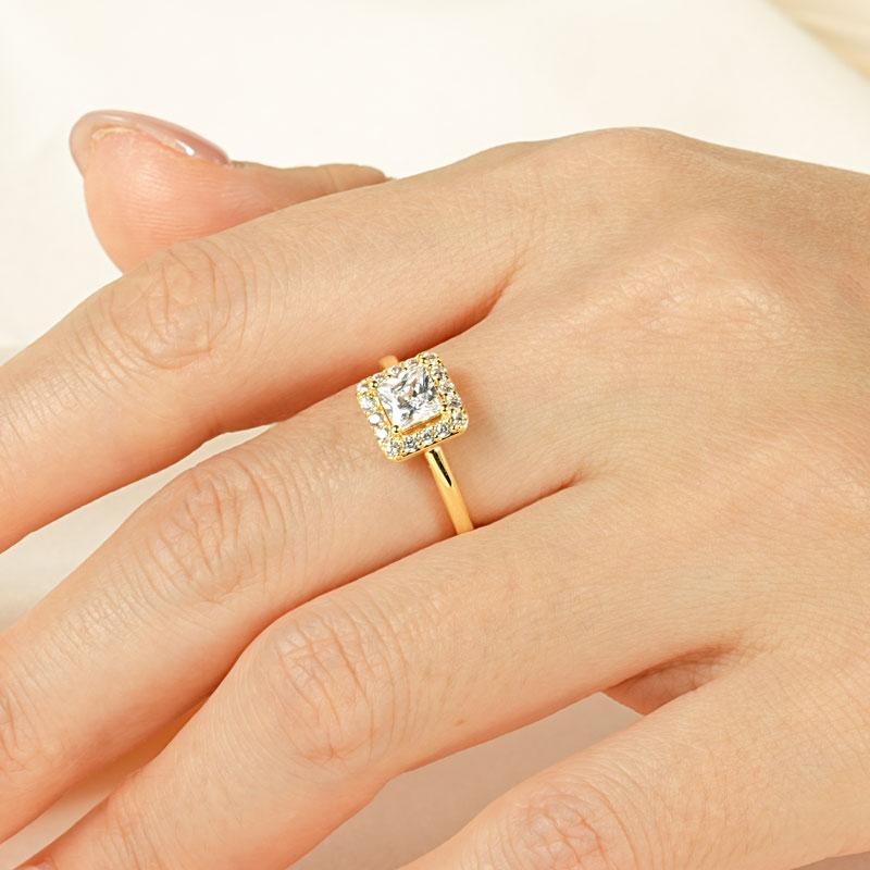 Rrjzz Trendige Prinzessin-Schliff Zirkonia Simulierte Diamant Damen Verlobungsringe Luxuriöser 14 Karat Goldplattierter Hochzeits-Jubiläumsring Schmuck