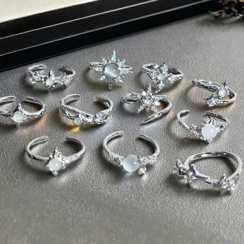 Weißes Mondlicht High-End Nischendesign Offener Ring Nischenpersönlichkeit Schneeflocke Mondsteinring