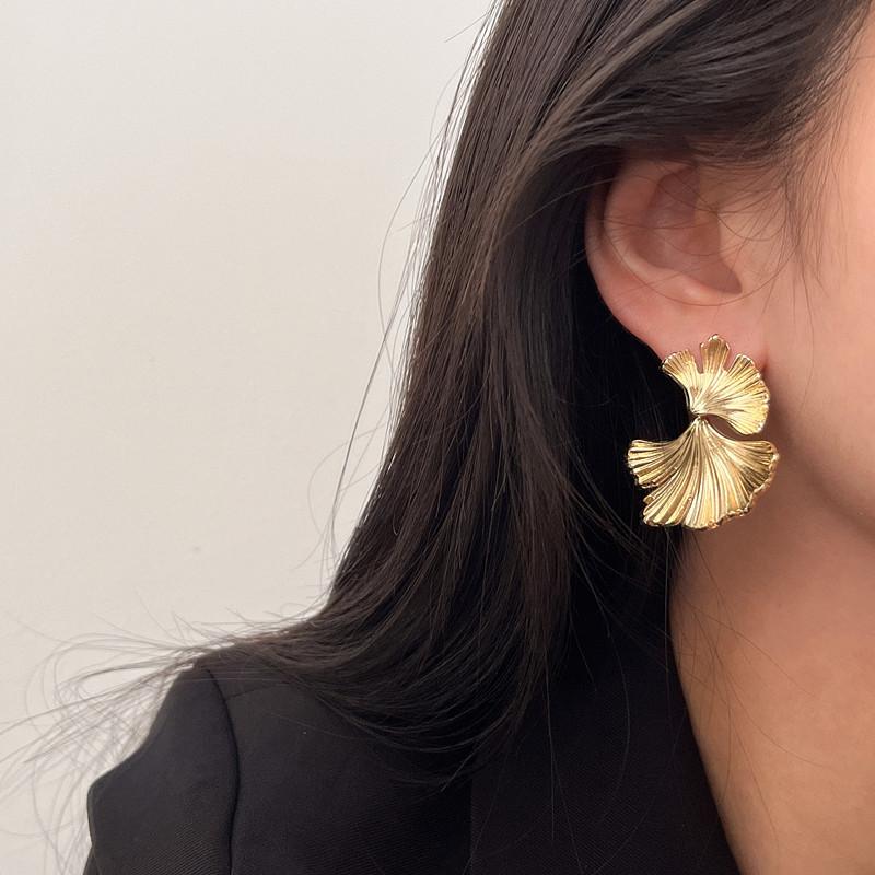 Vintage Flower Leaf Earrings, High-End Ginkgo Leaf Earrings, Versatile And Niche Style Earrings For Women
