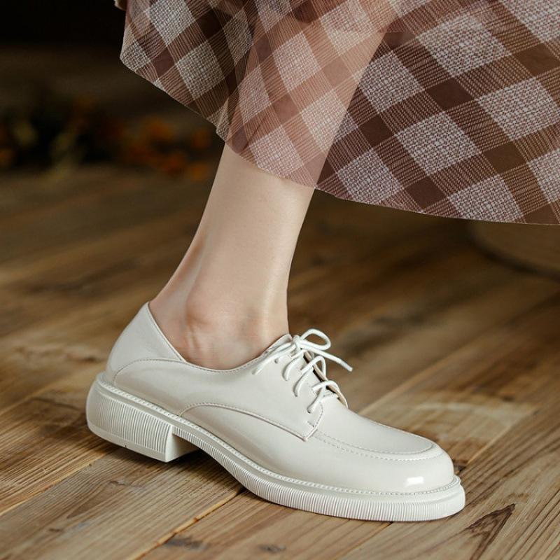 New platform fashion single shoes round head lace-up low top large size low heel casual square heel four seasons wear small leather shoes black