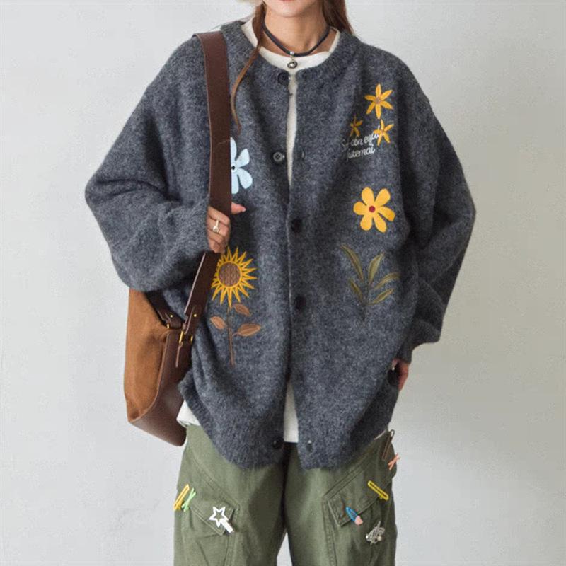 2026 Retro Floral Knit Cardigan: Trendy Women's Loose Fit Autumn/Winter Sweater Coat