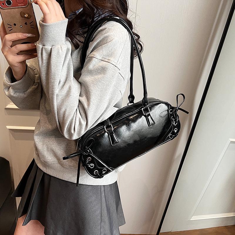 

Жіноча сумка бостон великої місткості на одне плече/під пахву - Просунутий нішевий дизайн слонова кістка