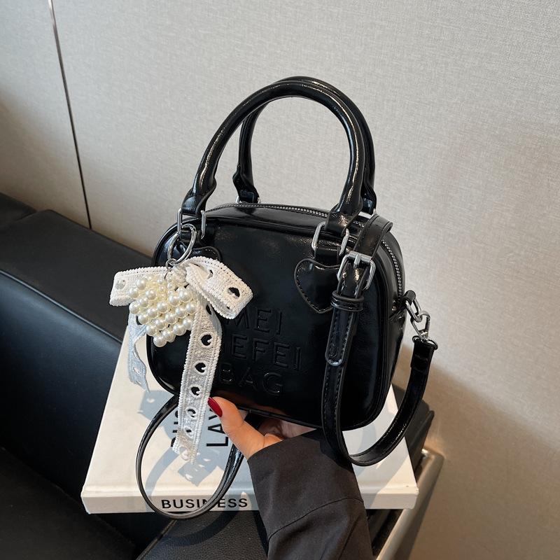 Popular small bag women's summer new high-end messenger bag versatile portable pillow bag