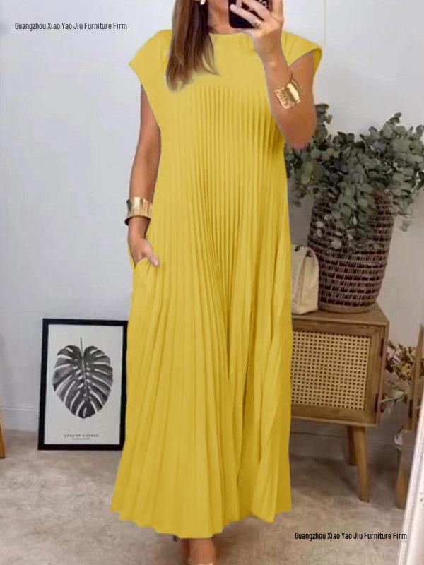2026 Women's Autumn European & American Fashion: Elegant Sleeveless Round Neck Pleated Long Dress
