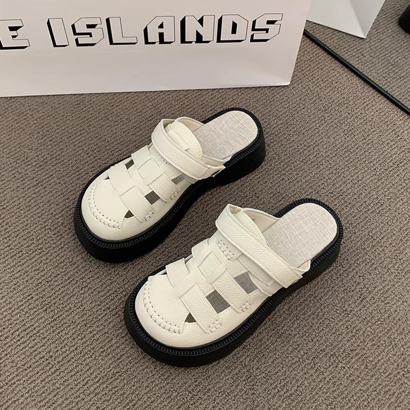 Pantoufles cool à semelle épaisse pour femmes 2025 nouvel été explosif polyvalent célébrités Internet super feu hauteur intérieure augmentée talon compensé beau o