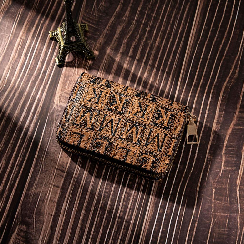 Women's & Men's Large Capacity Anti-Demagnetization Accordion Card Holder with Multi-Card Slots and ID Clip