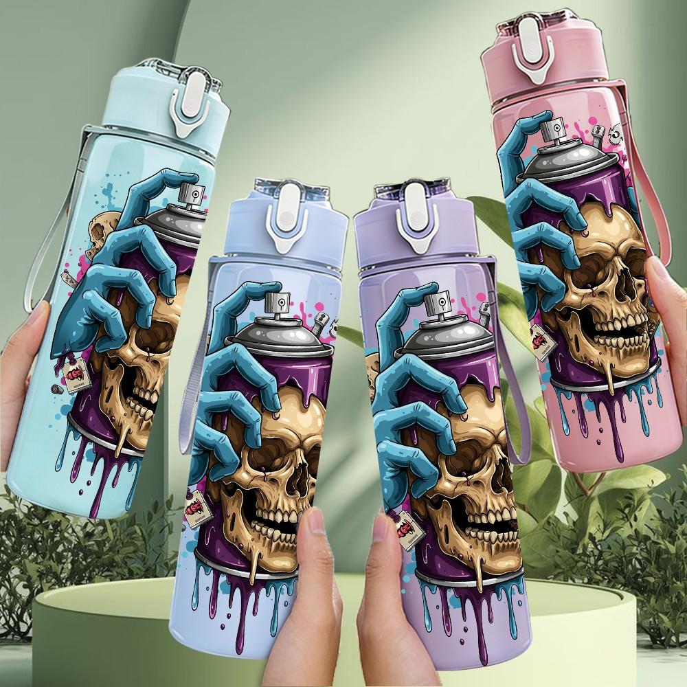 1PC Cool Skull Street Art 750ml Color Plastic Sports Water Bottle Leakproof Flip Straw Lid Suitable for Sports Office Home Use