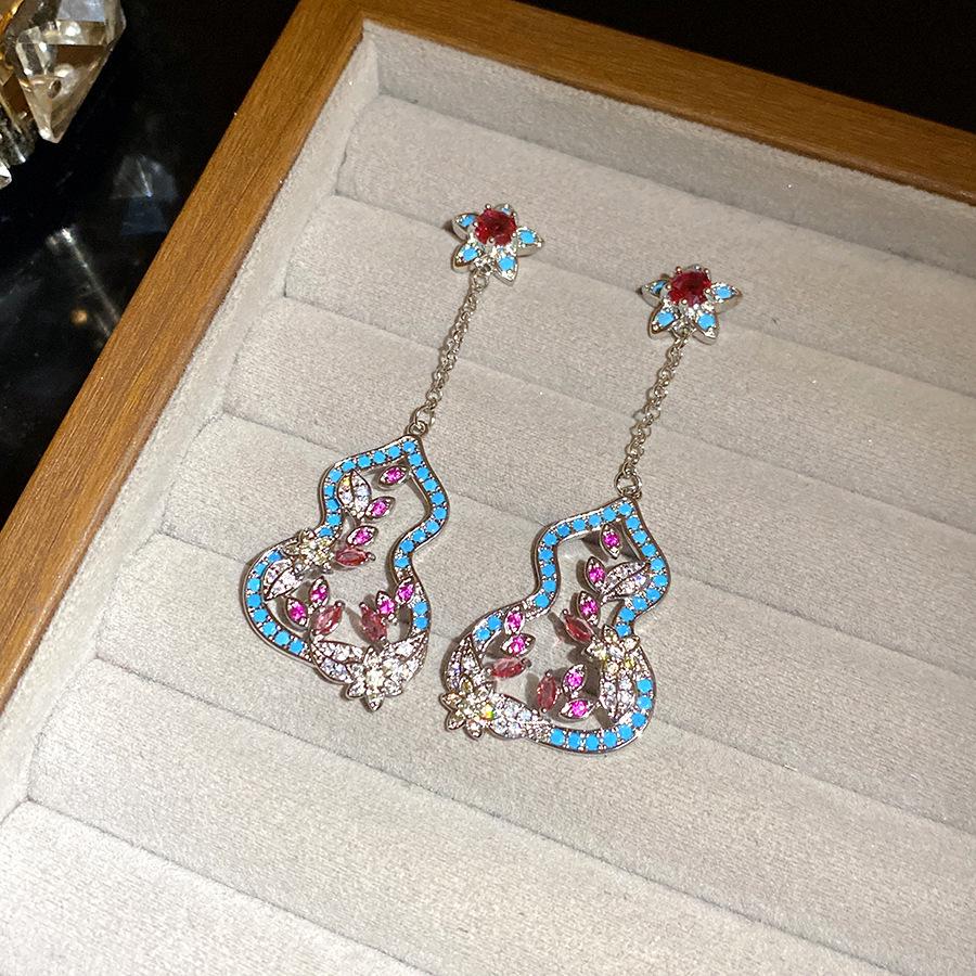 Elegant Zircon Geometric Flower Jewelry Set: Luxury Necklace & Stud Earrings
